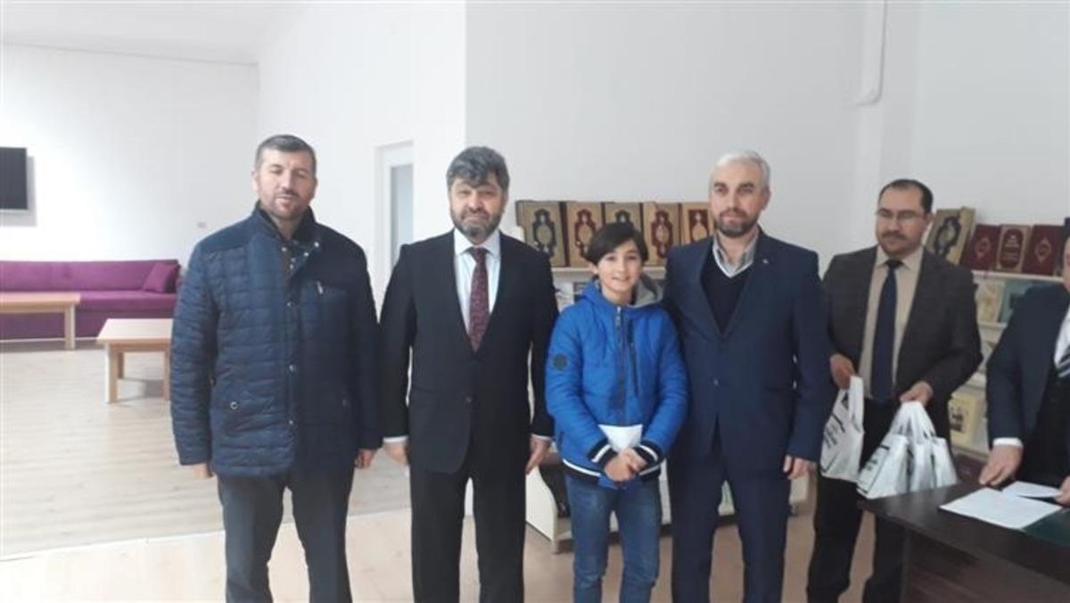 &Ouml;ğrencilere &ouml;d&uuml;lleri verildi