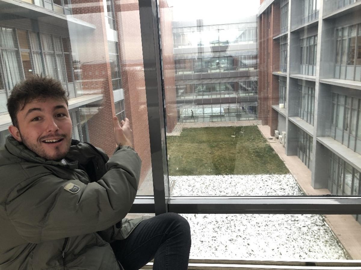 EST&Uuml; kamp&uuml;s&uuml;nden ilgin&ccedil; g&ouml;r&uuml;nt&uuml;