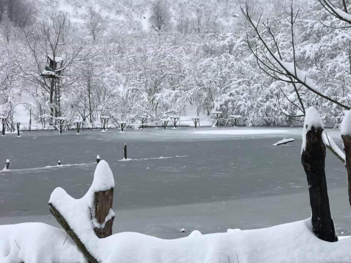 Kurug&ouml;l buz tuttu