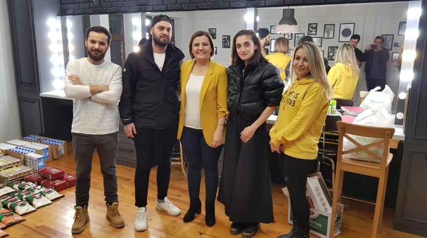 Başkan Hürriyet’ten yardımsever gençlere destek