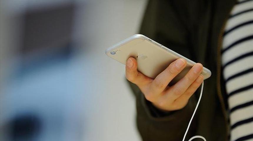 Kendisini başsavcı ve MİT görevlisi olarak tanıtıp dolandırdı!