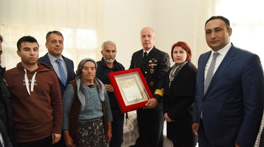 Şehit ailelerine &rsquo;şehadet belgesi&rsquo; verildi