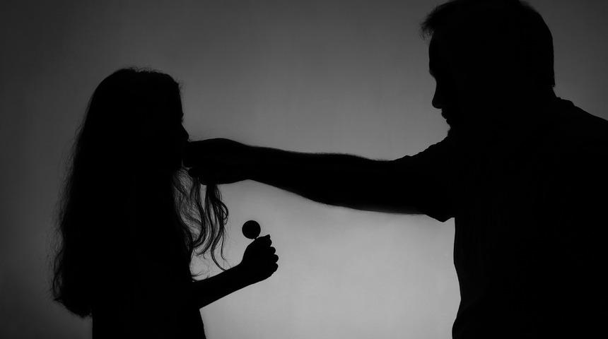 'Utan&ccedil;' sergisi &ccedil;ocuk istismarına dikkat &ccedil;ekecek