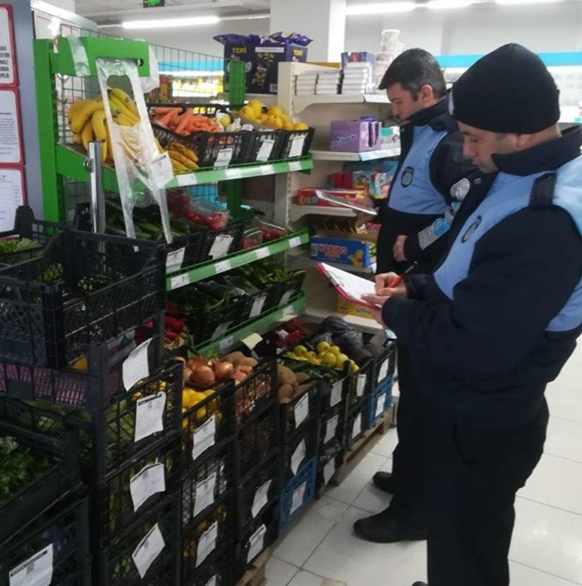 B&uuml;y&uuml;kşehir ekipleri Salihli&rsquo;de ulaşımı, Akhisar&rsquo;da pazar ve manavları denetledi