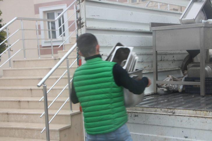 Hırsızlar bunu da yaptı, MYO’nun uygulama mutfağından 100 bin TL değerinde malzeme çaldılar G5