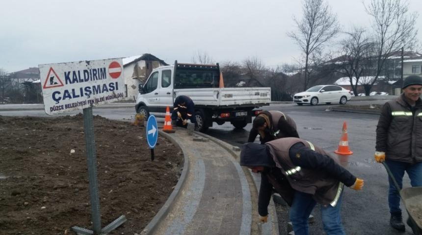 Kavşakta ışıklı duba çalışması