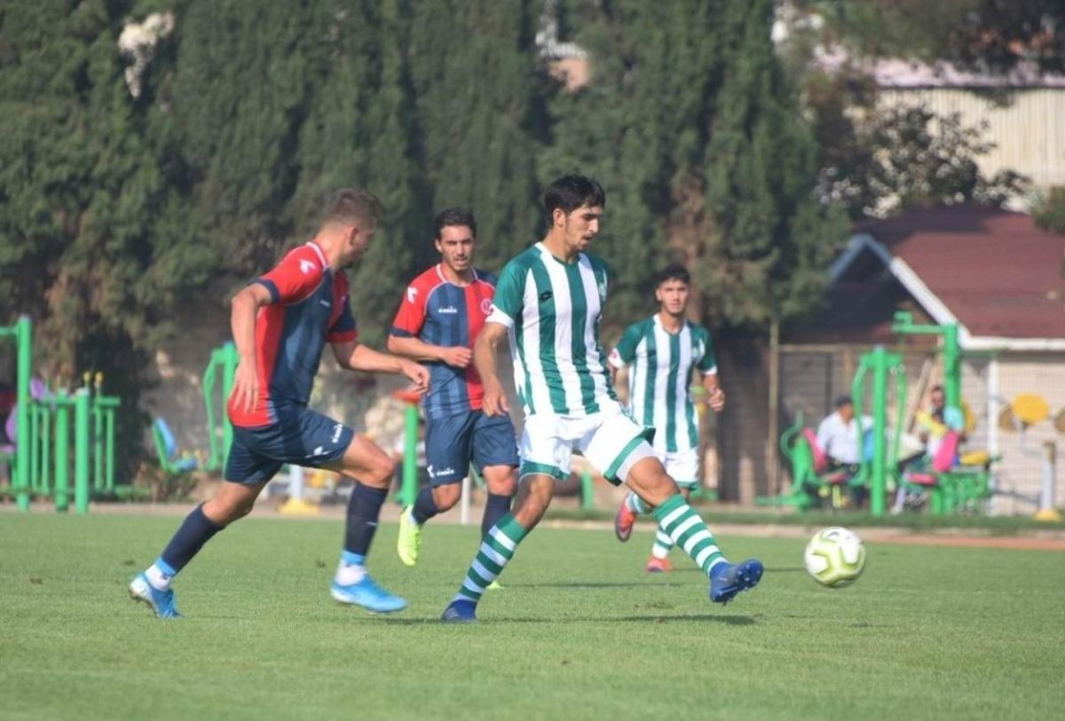 Salihli Belediyespor, 5 haftada 4 sıra y&uuml;kseldi