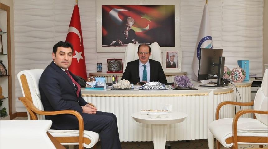 Yeşilay Cemiyeti Bayburt Şube Başkanı Akcan’dan Rektör Coşkun’a ziyaret
