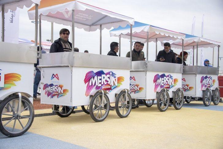 Kültür Parkta 25 seyyar satıcıya araç verildi G2