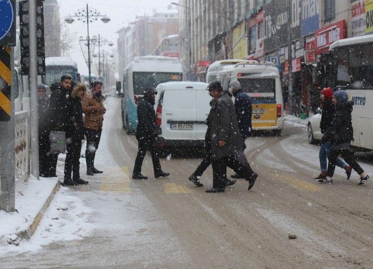Van’da yoğun kar yağışı G4