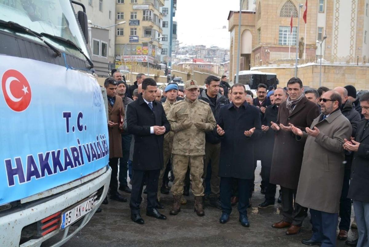 Hakkari&rsquo;den deprem b&ouml;lgesine yardım