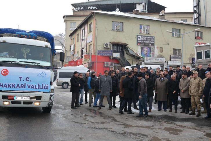 Hakkari’den deprem bölgesine yardım G3