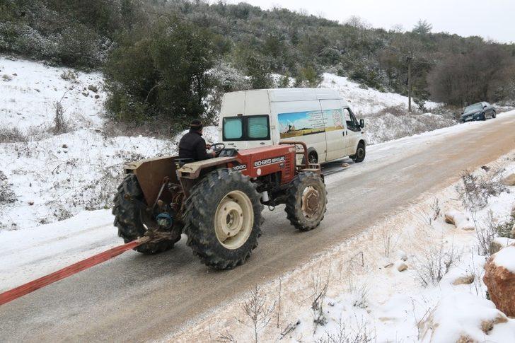 Hatay’da karla mücadele G3