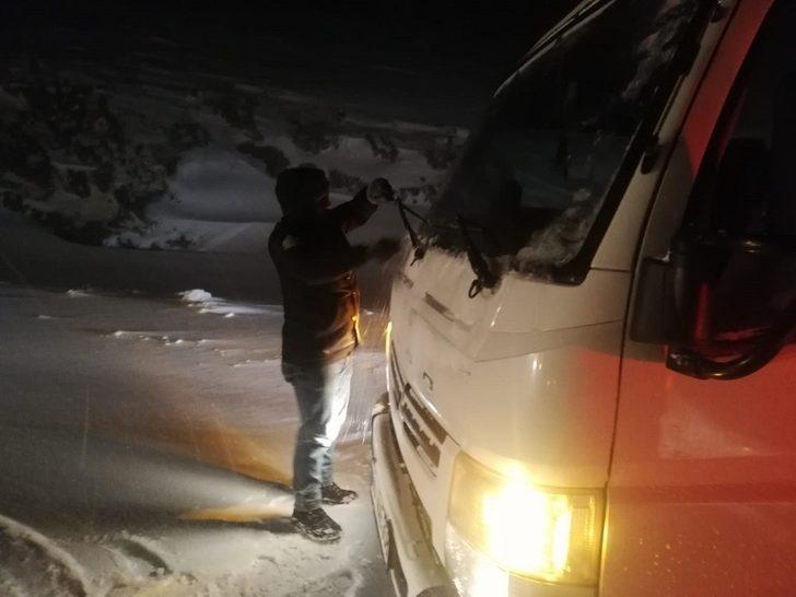 Van yolunda yüzlerce araç mahsur kaldı G4