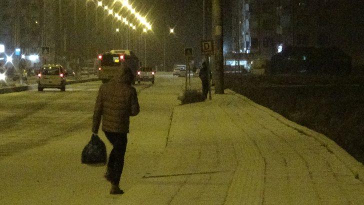 Diyarbakır'da 4 yıl sonra yağan kar sevinci! Her yer beyaza büründü G4