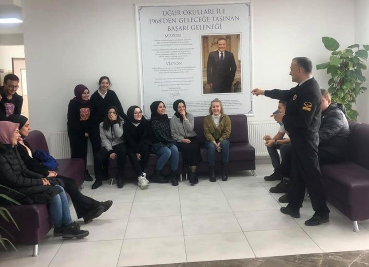 Jandarmadan &ouml;ğrencilere tanıtım