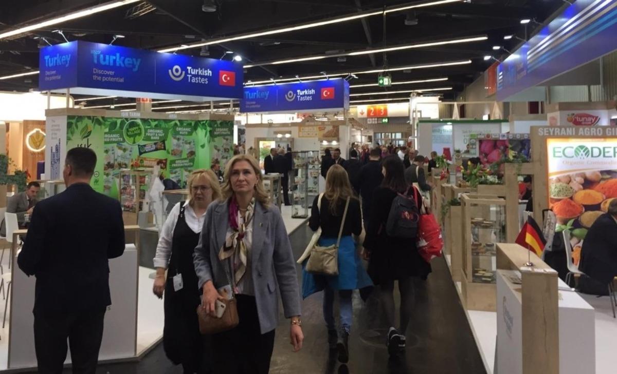 Ege&rsquo;nin organik &uuml;r&uuml;nleri Almanya&rsquo;da ilgi odağı oldu