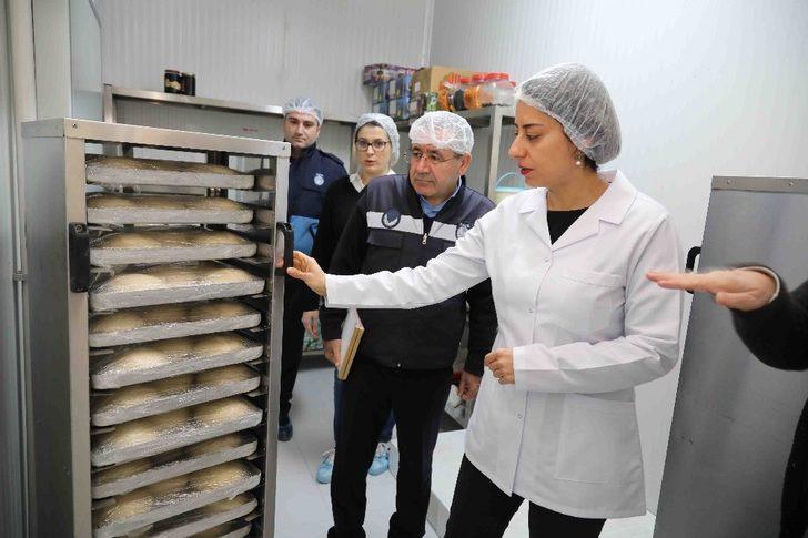 Bayraklı zabıtasından, gıda mühendisiyle hijyen denetimi G5