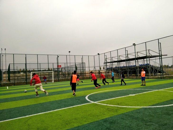 Aziziye Gençlik Merkezi Afganlı çocuklara kucak açtı G3