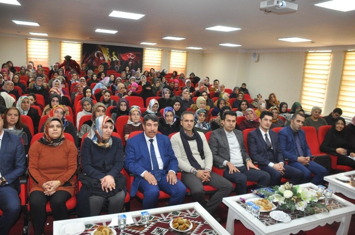 Bulanık&rsquo;ta &lsquo;Aile İ&ccedil;i İletişim&rsquo; semineri