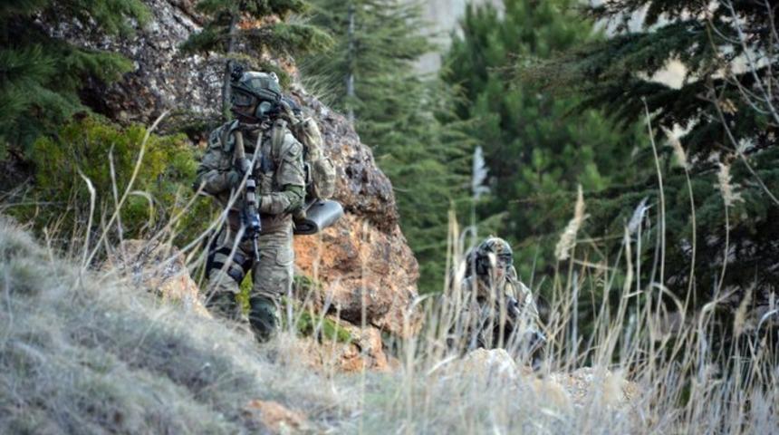 PKK'da &ccedil;&ouml;z&uuml;lme devam ediyor! 3 ter&ouml;rist daha teslim oldu
