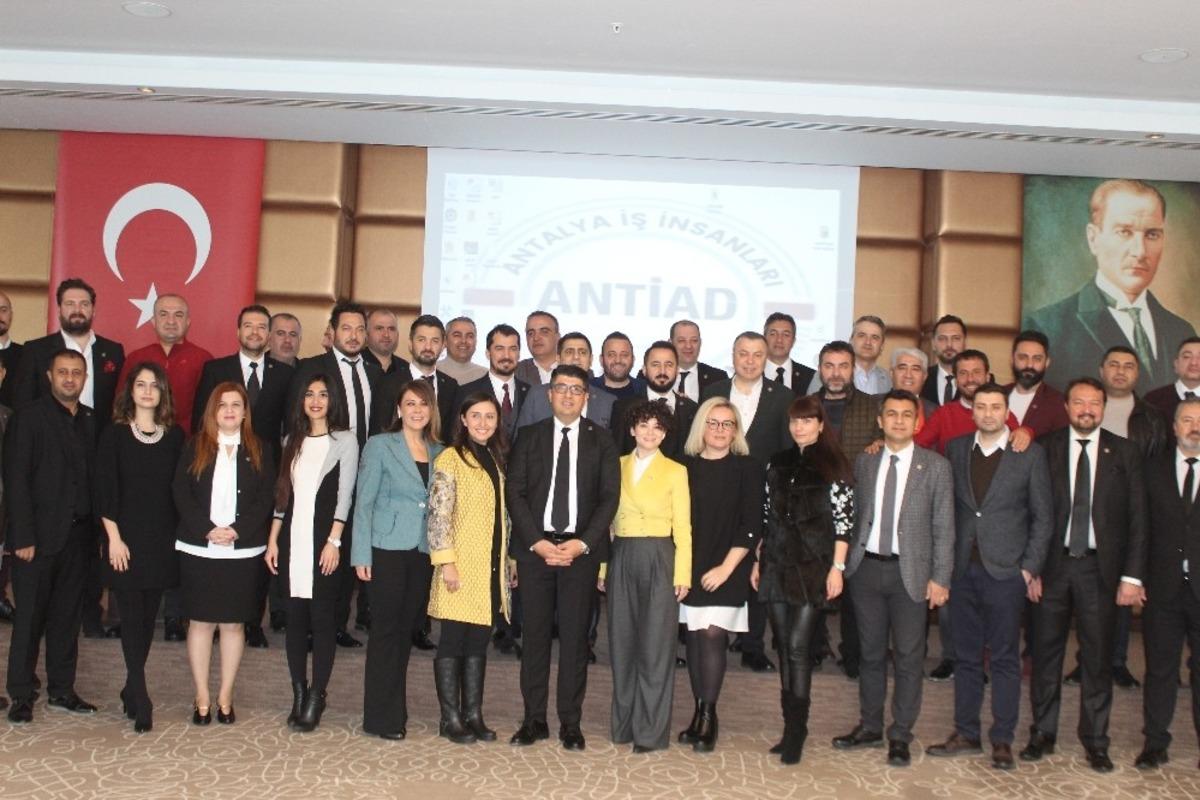 ANTİAD Başkanı Ferhat Yıldız: "Antalya ekonomisi 2020&rsquo;de &ccedil;ok mesafe kat edecek"