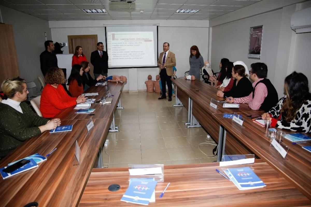 B&uuml;y&uuml;kşehir personellerine ilkyardım eğitimi