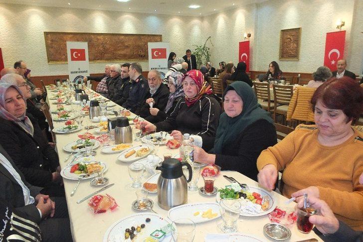 Hak ettikleri madalyalarını 46 yıl sonra alabildiler G2
