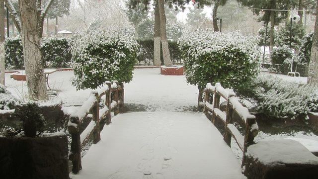 Araban’da 10 yıl sonra ilk kez yoğun kar yağışı