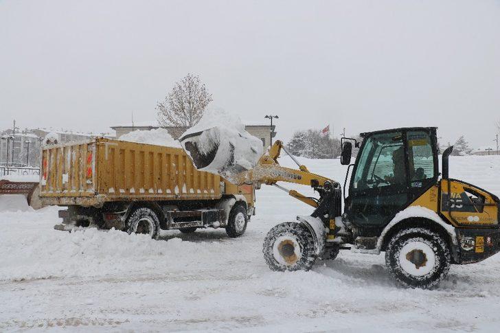 Kar kalınlığı yarım metreye ulaştı G3