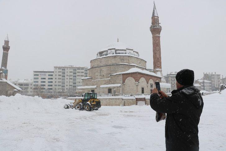 Kar kalınlığı yarım metreye ulaştı G4