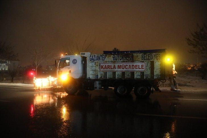 Gaziantep’te 650 personelle karla mücadele çalışmaları sürüyor G5