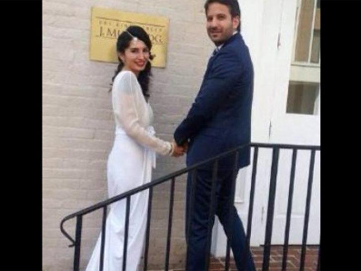 Başak Sayan'dan sürpriz nikah G1