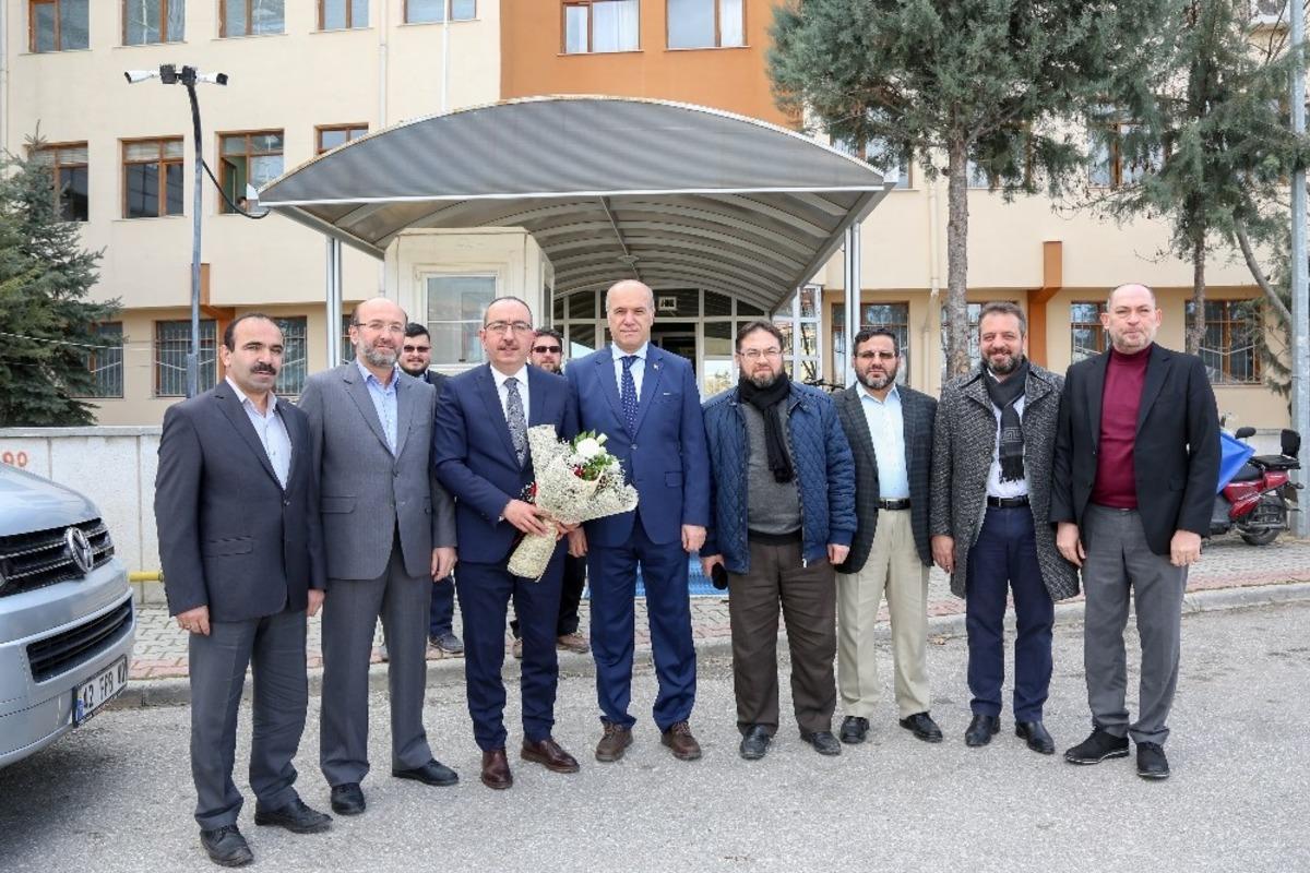 Başkan Kavuş, mezun olduğu Havzan Kur&rsquo;an Kursu&rsquo;nda