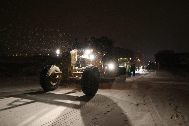 Karaköprü’de karla mücadele sürüyor G1