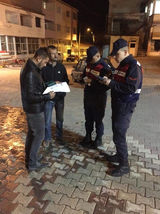 Jandarmadan 51 aranan kişiye operasyon 1