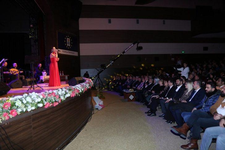 Kütahya Belediyesi ’Ahmet Yakupoğlu Kültür, Sanat Sezonu’ açıldı G4