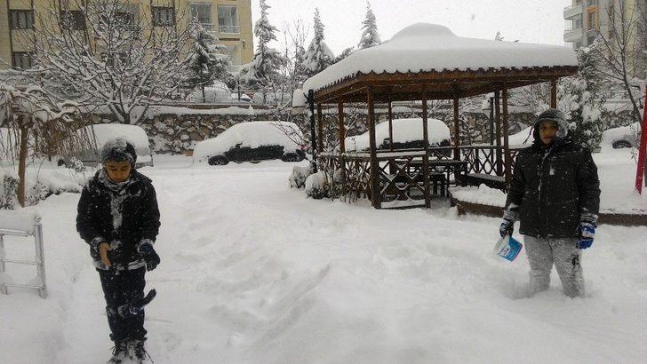 Kar en fazla çocukları sevindirdi, sürücüleri üzdü G1