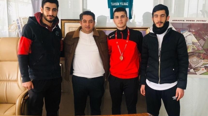 Milli Kick Boks&ccedil;u Yakup Yiğit&rsquo;ten Tahsin Yılmaz&rsquo;a ziyaret