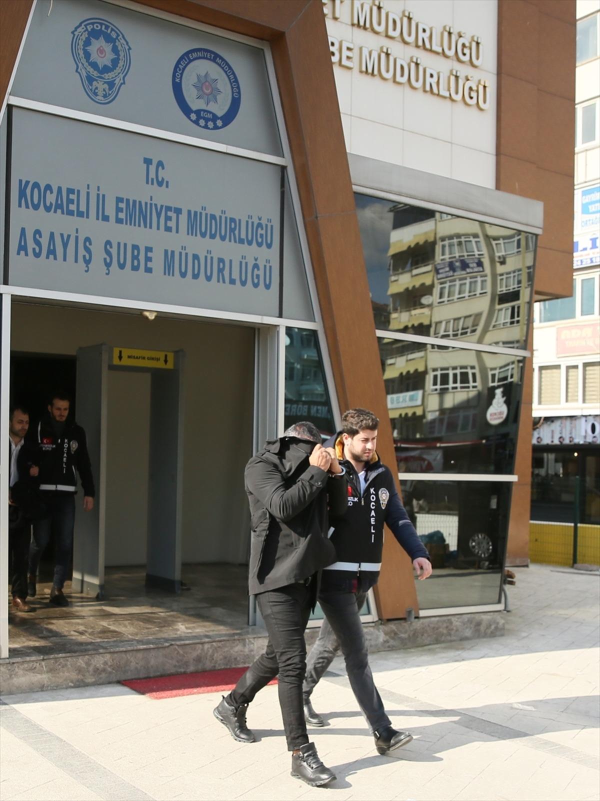 Kocaeli'de triko ipliği y&uuml;kl&uuml; tır hırsızlığının 4 ş&uuml;phelisi yakalandı