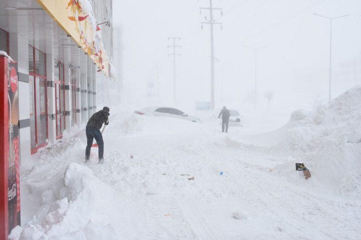 Bitlis’te tipi ve sis hayatı felç etti G4
