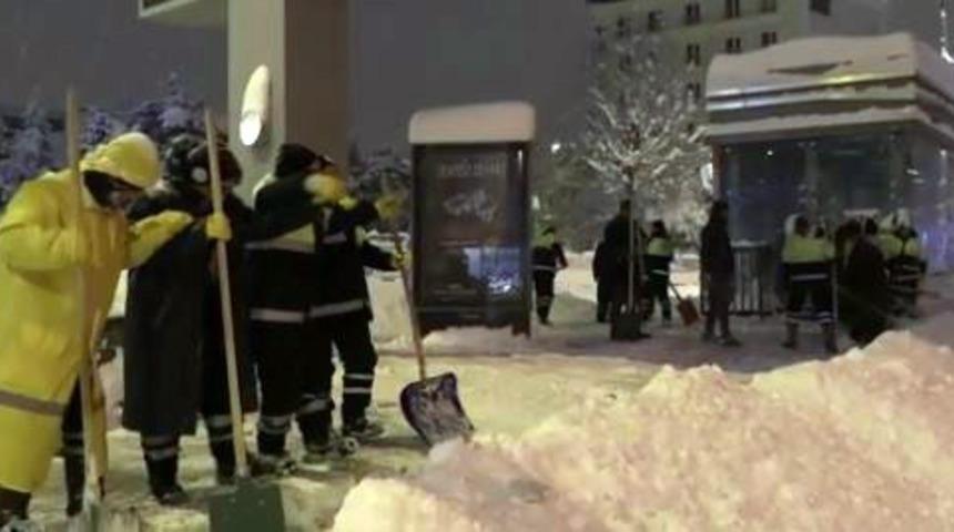 Halaylı kar temizleme seferberliği