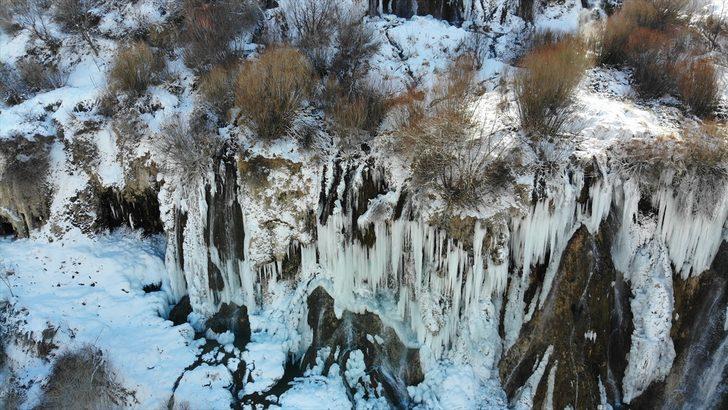 Girlevik Şelalesi tamamen dondu G2