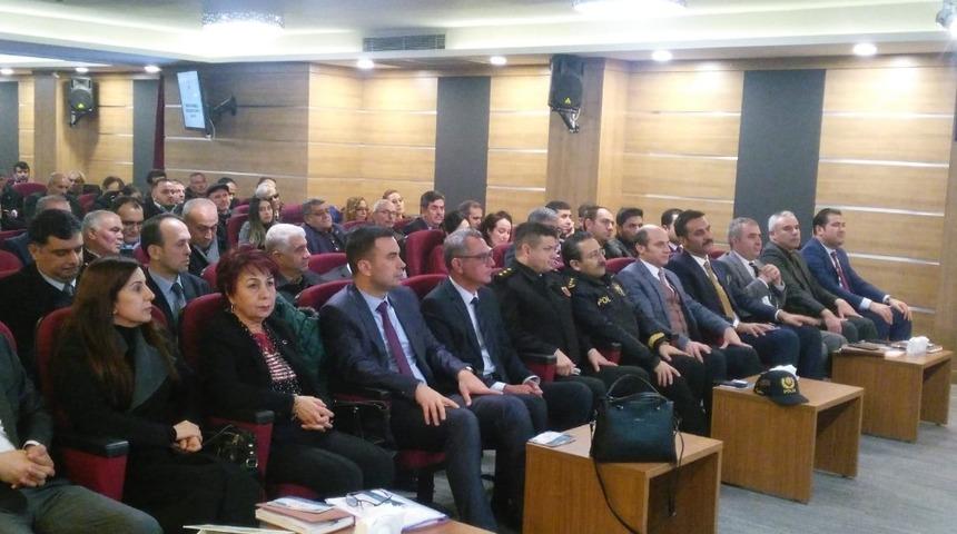 Tarsus&lsquo;ta muhtarlara bilgilendirme toplantısı