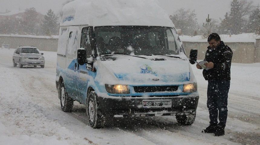 Soğuk kış g&uuml;n&uuml;nde ihtiya&ccedil; sahipleri unutulmadı
