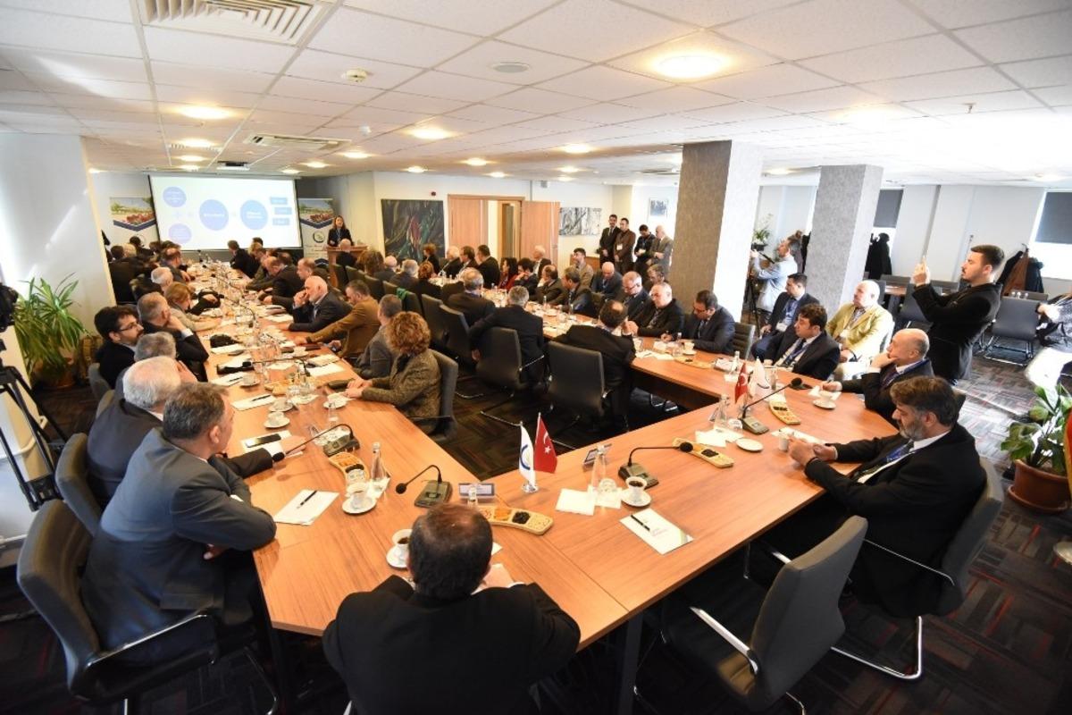 D&uuml;zce &Uuml;niversitesi, Karab&uuml;k &Uuml;niversitesi heyetini ağırladı