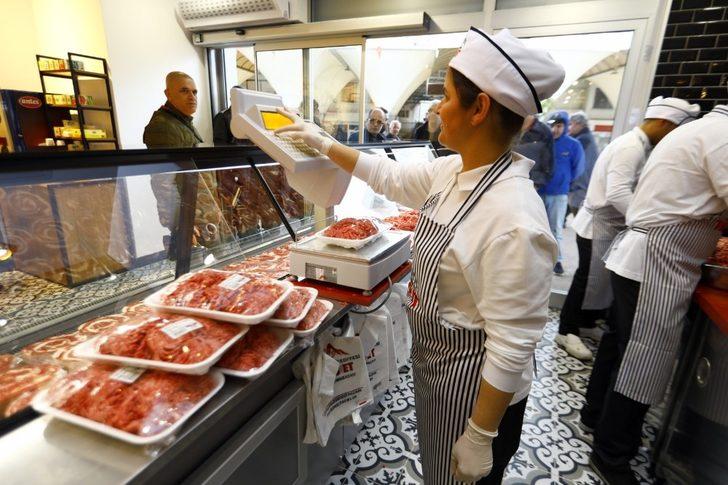 Manavgat Toros Et’te 6 günde 3 ton et satıldı G2