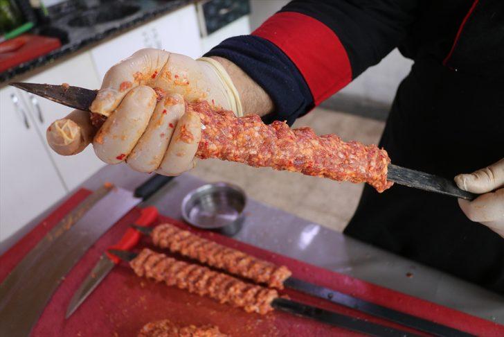 Adana'da yeni lezzet: Kaz etinden kebap G1