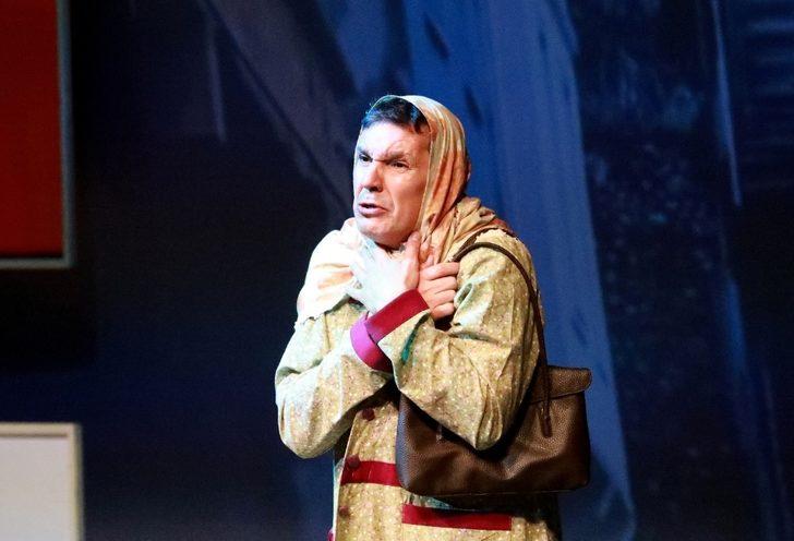 ‘Eyvah Nadir’ isimli oyun, OKM’de sahnelendi G2