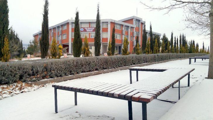 Kilis üniversitesinde kar sevinci G5